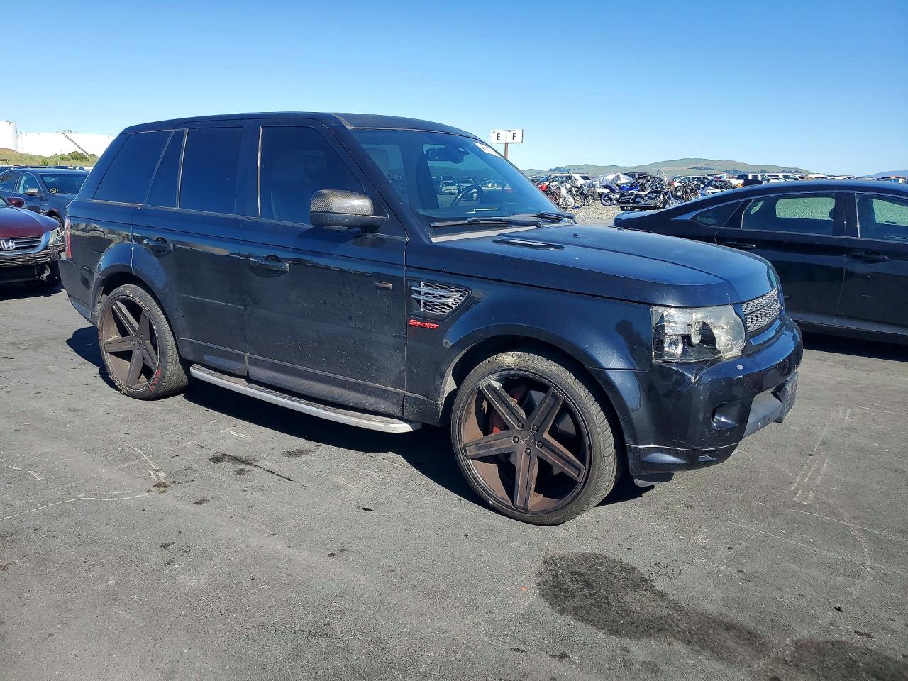 2012 LAND ROVER Range Rover — VIN SALSH2E48CA724986 — photo 4